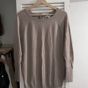 Soft Taupe Crewneck Sweater – Effortless & Feminine | Size M